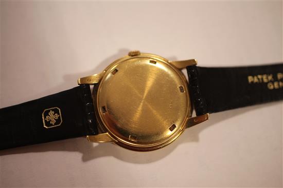 A gentlemans 1950s 18ct gold Patek Philippe Calatrava manual wind wristwatch,